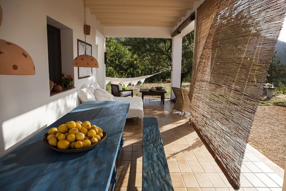 Sieben Luxusvillen auf Ibiza für 2027 Hacienda Ses Caletes photo 2