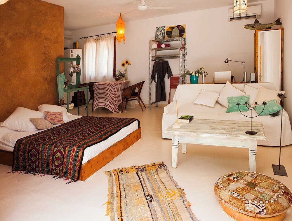 Sieben Luxusvillen auf Ibiza für 2027 Hacienda Ses Caletes photo 4