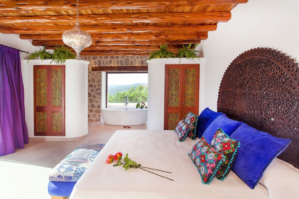 Sieben Luxusvillen auf Ibiza für 2027 Villa Morna photo 5
