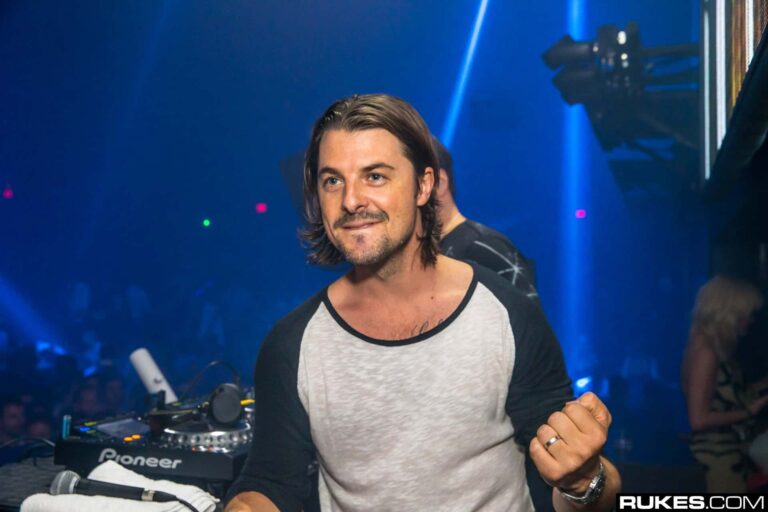 Axwell