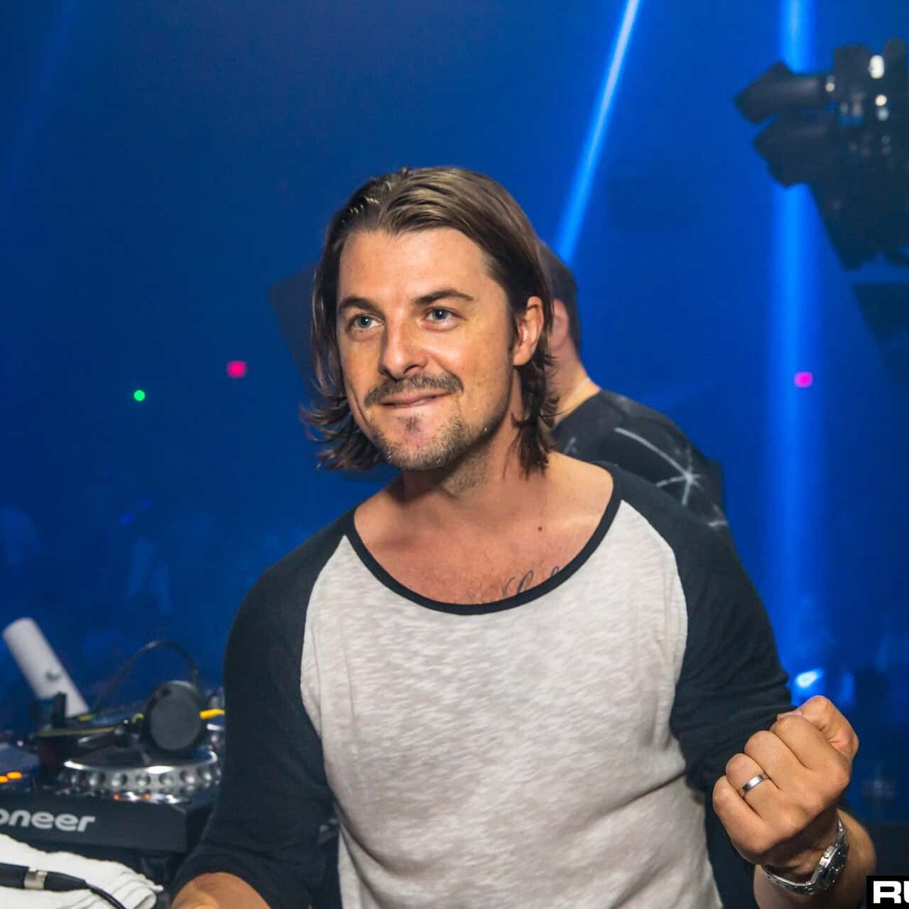 axwell 1